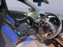Ford Focus T EcoBoost ST-2 