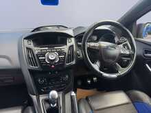 Ford Focus T EcoBoost ST-2 