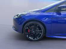Ford Focus T EcoBoost ST-2 
