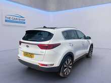 Kia Sportage CRDi First Edition 