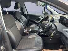 Peugeot 2008 PureTech Allure 