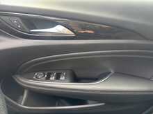 Vauxhall Insignia Turbo D ecoTEC BlueInjection SRi VX Line Nav 