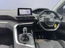 Peugeot 3008 PureTech Allure 