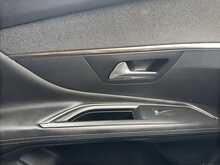 Peugeot 3008 PureTech Allure 