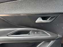 Peugeot 3008 PureTech Allure 