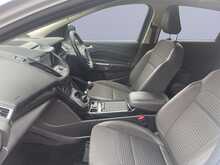 Ford Kuga T EcoBoost Titanium 