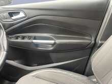 Ford Kuga T EcoBoost Titanium 