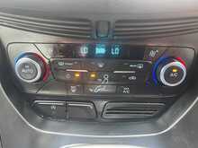 Ford Kuga T EcoBoost Titanium 