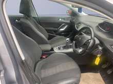 Peugeot 308 PureTech Allure 