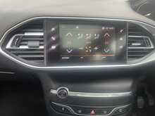 Peugeot 308 PureTech Allure 