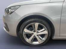 Peugeot 308 PureTech Allure 