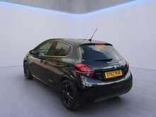 Peugeot 208 PureTech Allure 