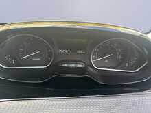 Peugeot 208 PureTech Allure 