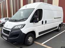 Peugeot Boxer BlueHDi 335 Professional 