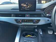 Audi A4 Avant TFSI S line 