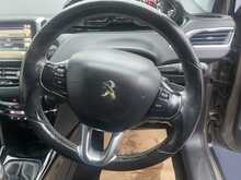 Peugeot 2008 BlueHDi Allure 