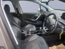 Peugeot 2008 BlueHDi Allure 