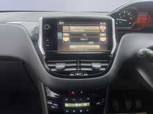 Peugeot 2008 BlueHDi Allure 