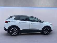 Vauxhall Grandland X Turbo D BlueInjection Elite Nav 