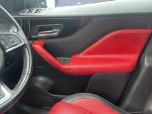 Jaguar F-PACE D180 R-Sport 