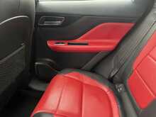 Jaguar F-PACE D180 R-Sport 