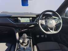 Vauxhall Insignia Turbo D BlueInjection SRi VX Line Nav 