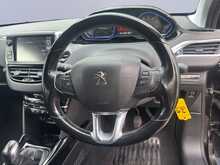 Peugeot 2008 BlueHDi Allure 