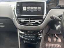 Peugeot 2008 BlueHDi Allure 