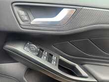 Ford Focus T EcoBoost ST-Line X 