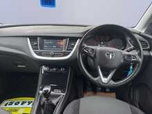 Vauxhall Grandland X Turbo SE 