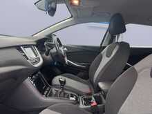 Vauxhall Grandland X Turbo SE 