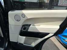 Land Rover Range Rover SD V8 Autobiography 