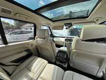 Land Rover Range Rover SD V8 Autobiography 