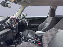 MINI Hatch Cooper D 