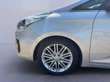 Kia Carens CRDi 4 