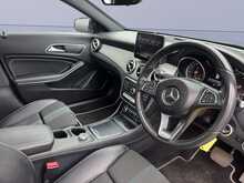 Mercedes-Benz CLA CLA220d Sport 