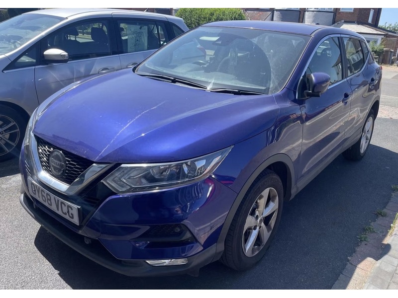 Blue 2018 Nissan Qashqai Hatchback Front-wheel drive Manual