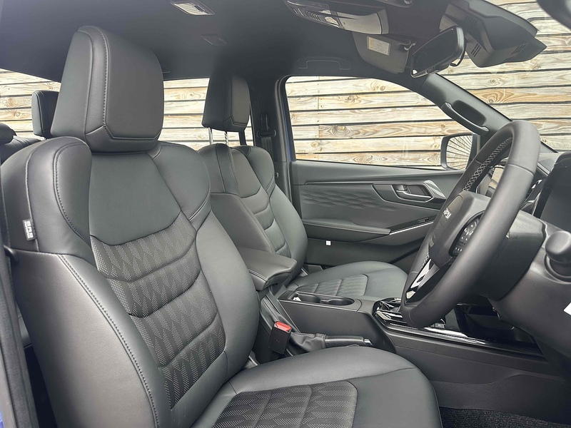 Isuzu D-Max V-Cross Dcb - U8853