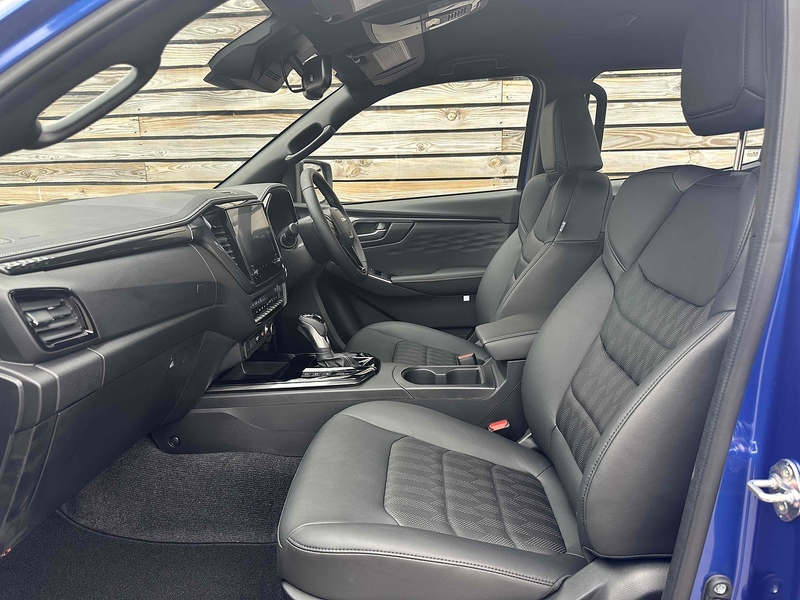 Isuzu D-Max V-Cross Dcb - U8853