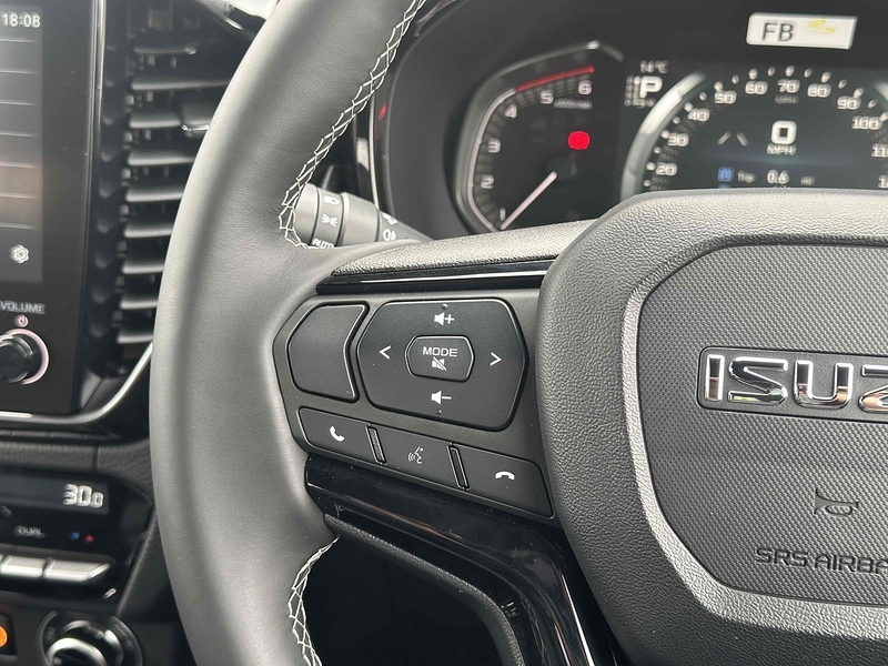 Isuzu D-Max V-Cross Dcb - U8853