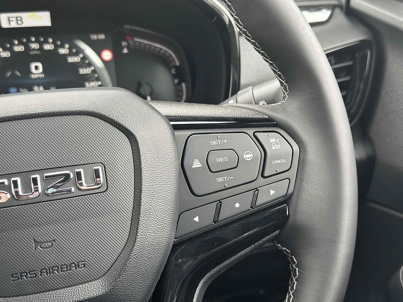 Isuzu D-Max V-Cross Dcb - U8853