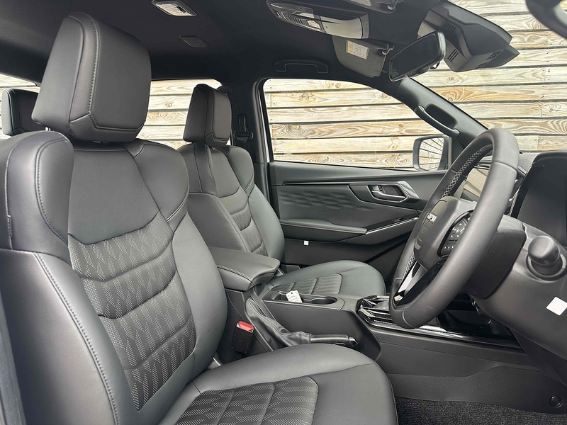 Isuzu D-Max V-Cross Dcb - U8854