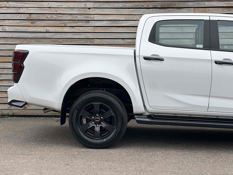 Isuzu D-Max V-Cross Dcb - U8854