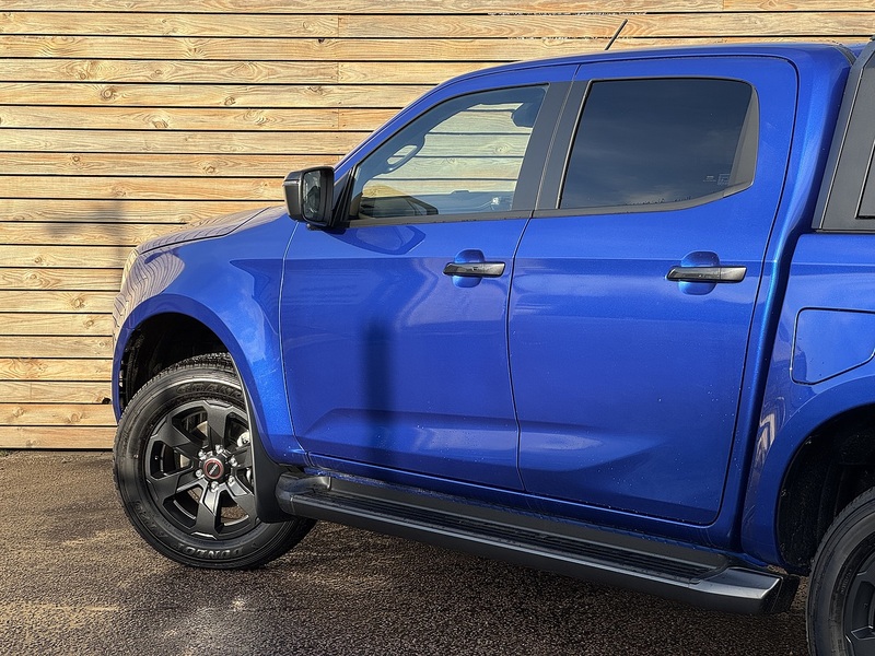 Isuzu D-Max V-Cross Dcb Commercial - N835