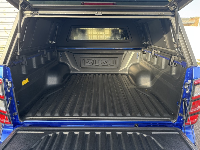 Isuzu D-Max V-Cross Dcb Commercial - N835