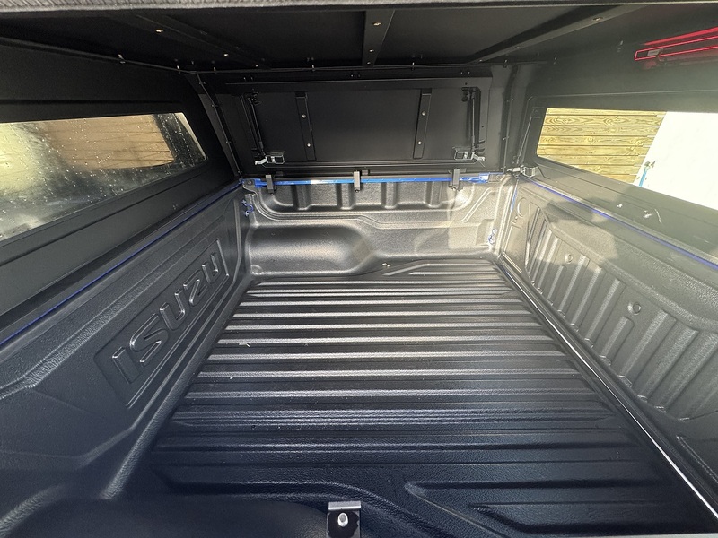 Isuzu D-Max V-Cross Dcb Commercial - N835