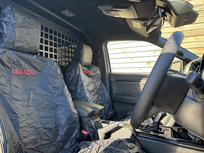 Isuzu D-Max V-Cross Dcb Commercial - U8843