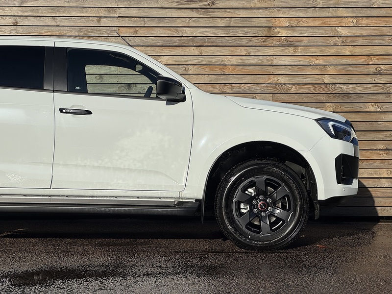 Isuzu D-Max V-Cross Dcb Commercial - U8843