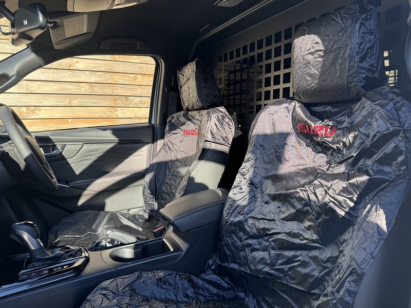 Isuzu D-Max V-Cross Dcb Commercial - U8843