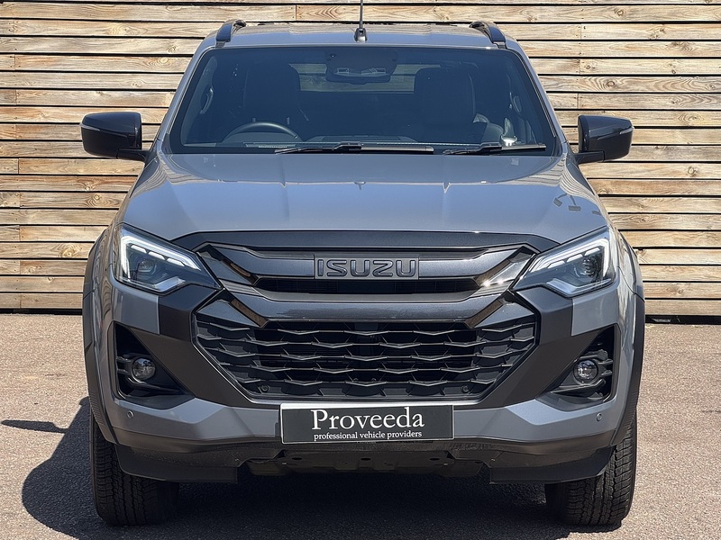Isuzu D-Max V-Cross STEEL Auto - N856
